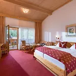 Alpenpanorama Hotel 4*