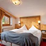 Hotel Alpenpanorama 4*