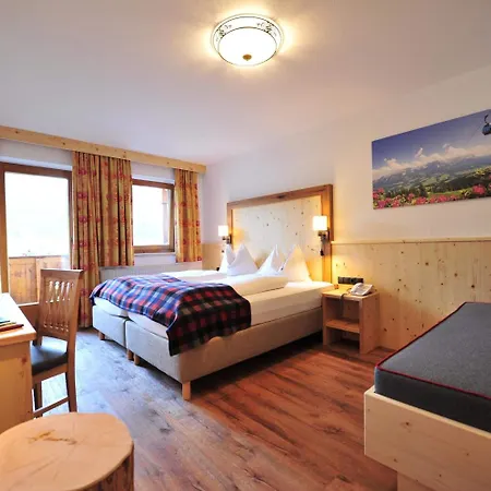 Alpenpanorama Hotel 4*