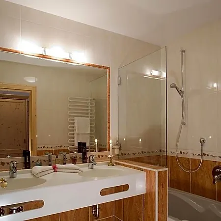 Alpenpanorama Hotell 4*