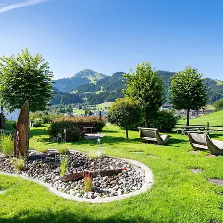 Alpenpanorama Hotel 4*